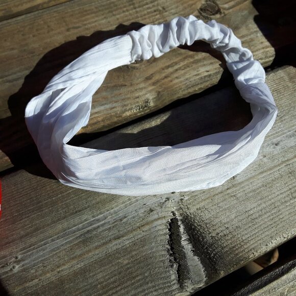 CUTE LOT of 4 Headbands Red and White FLIRTY Fabric Hair Bands - Picture 3 of 5